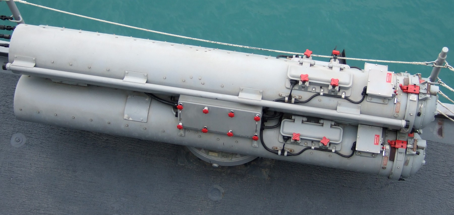 mk-32 torpedo tubes svtt 64 oliver hazard perry class frigate ffg