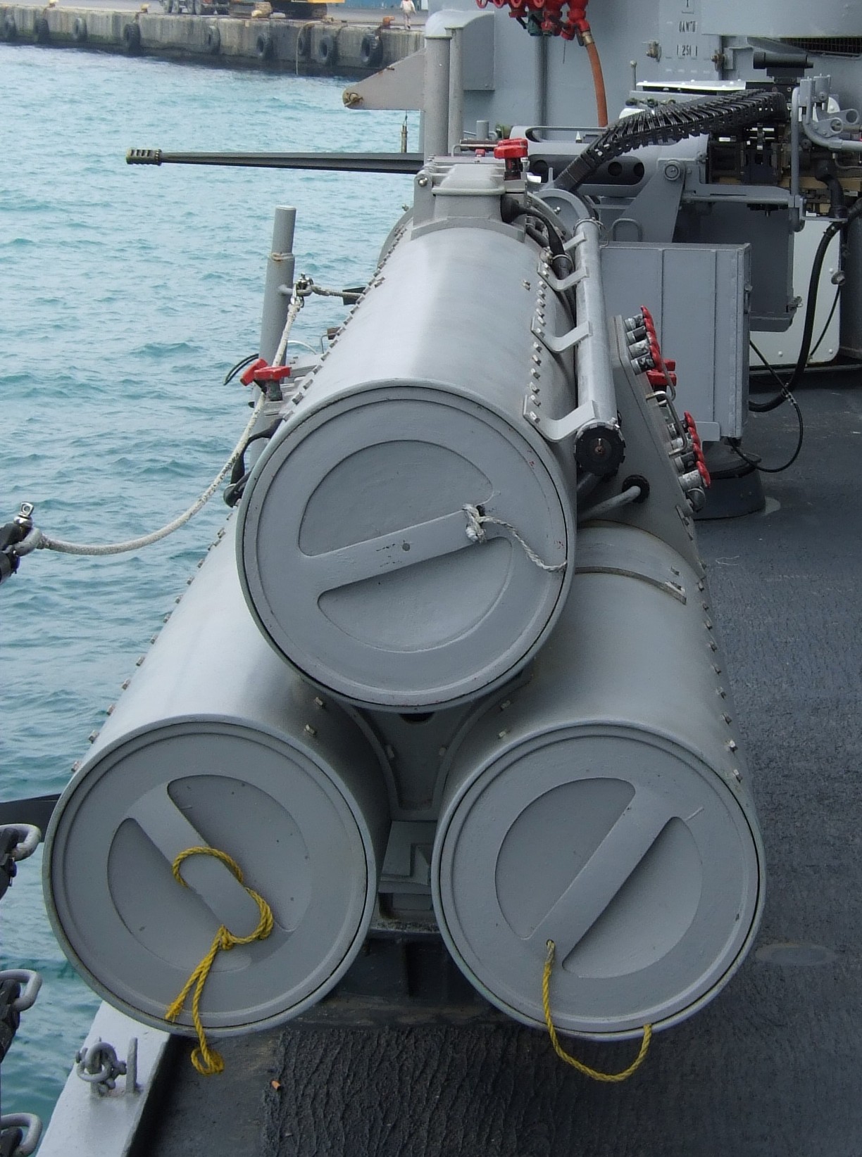 mk-32 torpedo tubes svtt 65 oliver hazard perry class frigate ffg