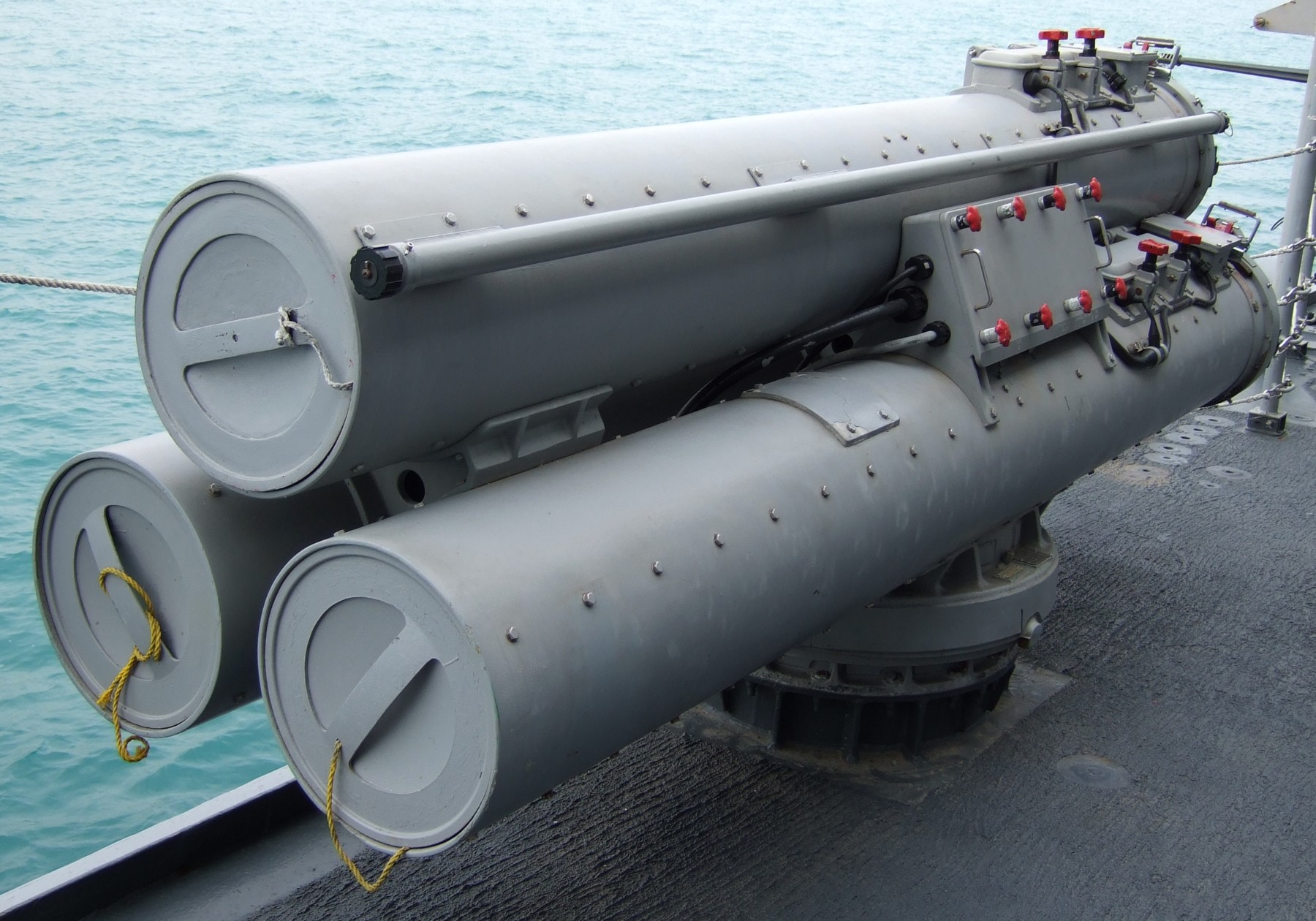 mk-32 torpedo tubes svtt 66 oliver hazard perry class frigate ffg