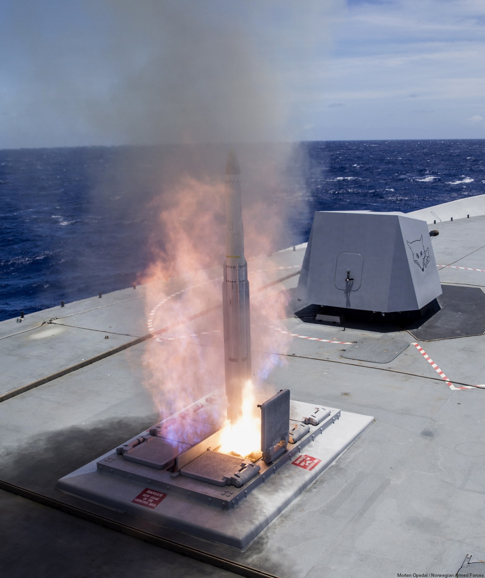 mk-41 vertical launching system vls missile fridtjof nansen class frigate rim-162 essm 53