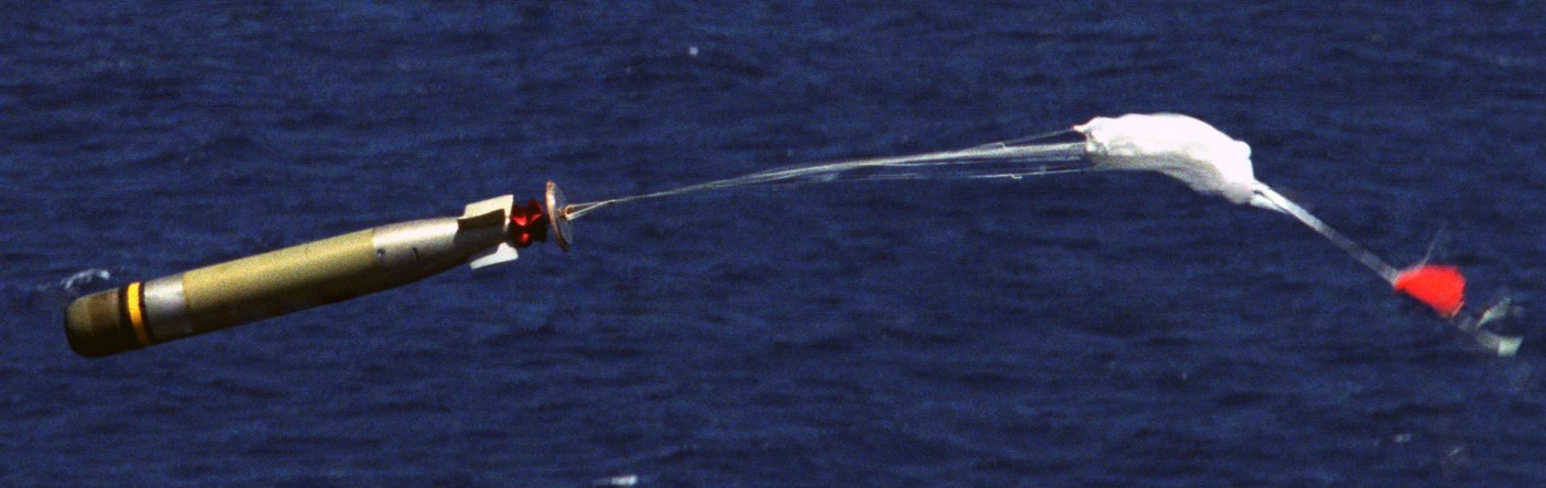 mk-46 torpedo sh-3h sea king helicopter drop