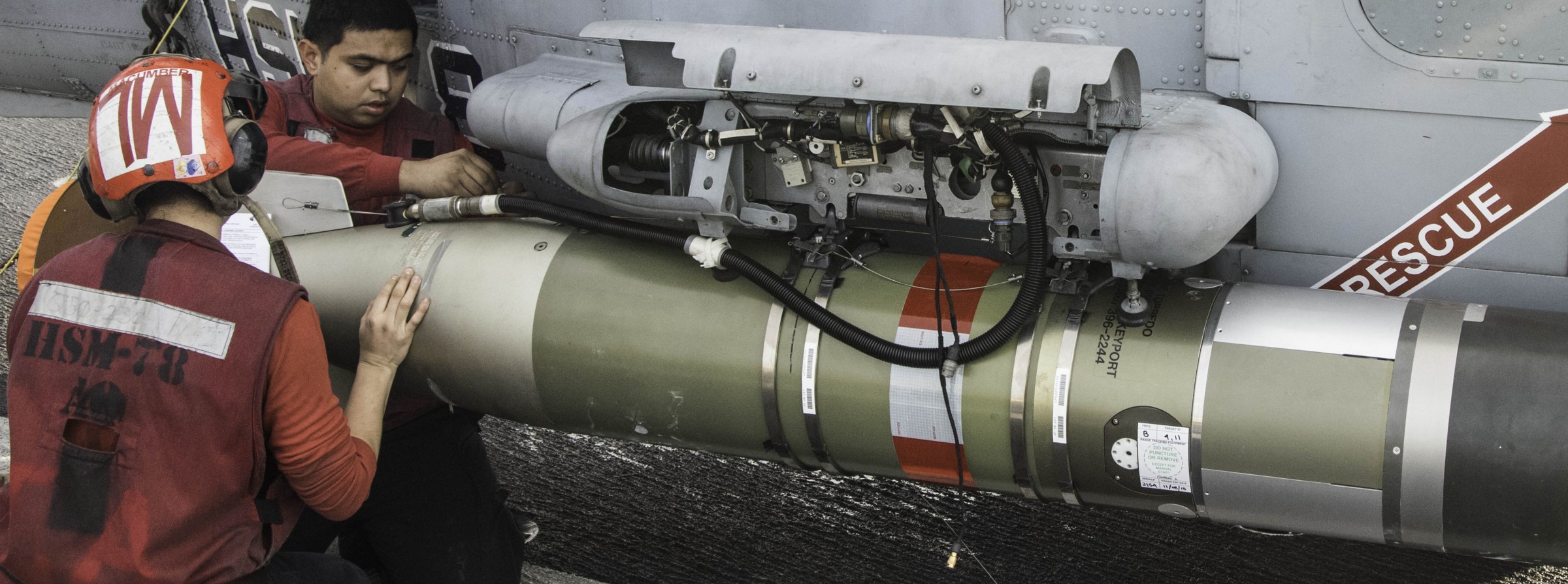 mk.54 mako lightweight torpedo lht mark navy raytheon mh-60r seahawk 12