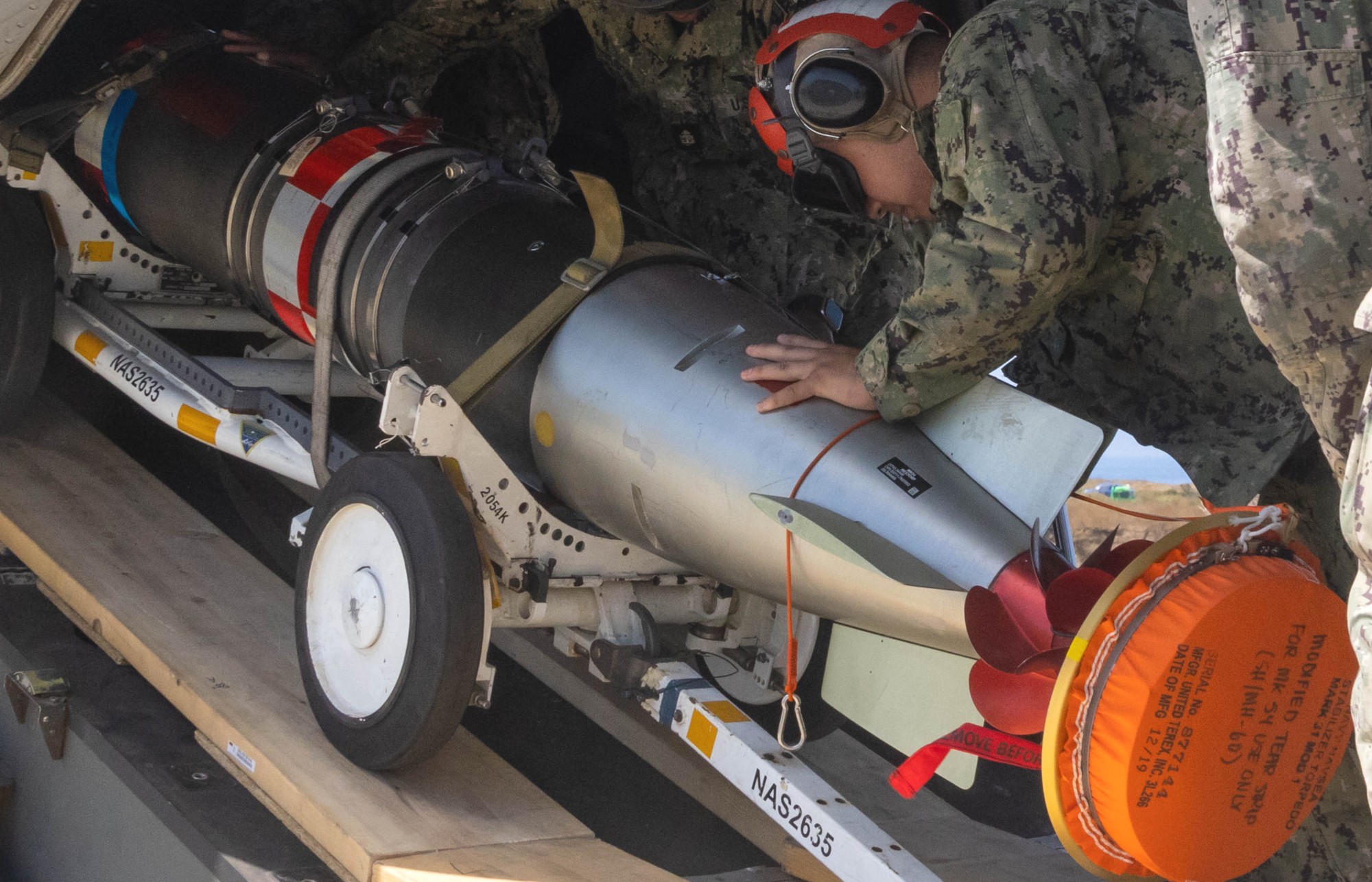 mk.54 mako lightweight torpedo lht mark navy raytheon 34