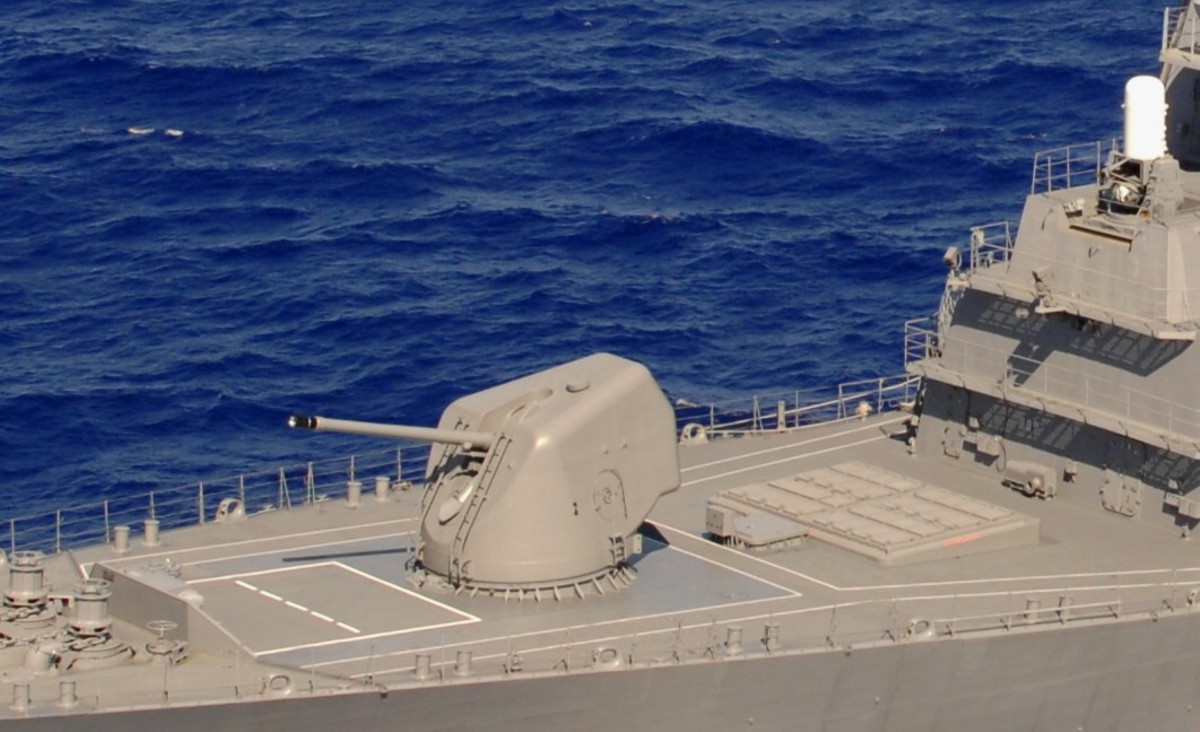 oto melara breda 127/54c compact naval gun 127mm 5-inches 54-caliber 11 kongou class destroyer ddg jmsdf japan navy