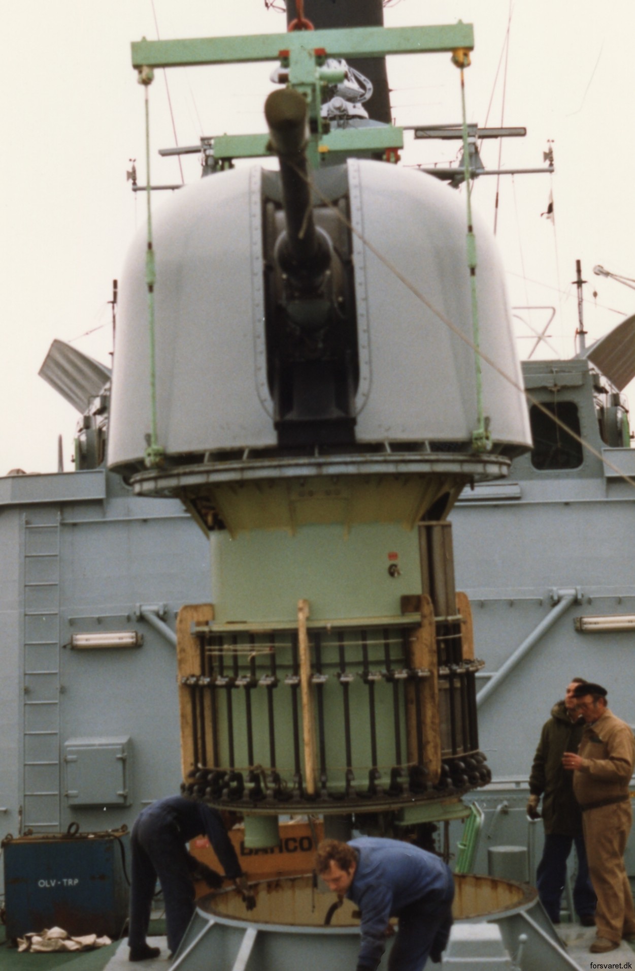 76/62 compact super rapid naval gun oto melara breda leonardo 39