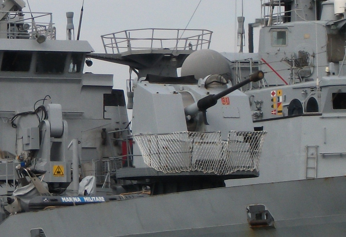 oto-melara 76mm 62 caliber 3-inches allargato naval gun