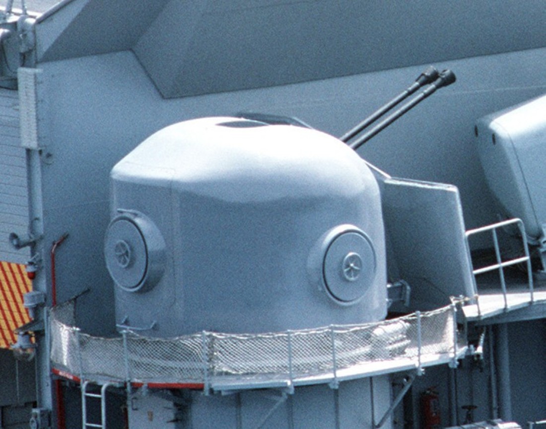 oto melara breda 40/l70 dardo close-in weapon system ciws 40mm 70-caliber twin navy ship 08