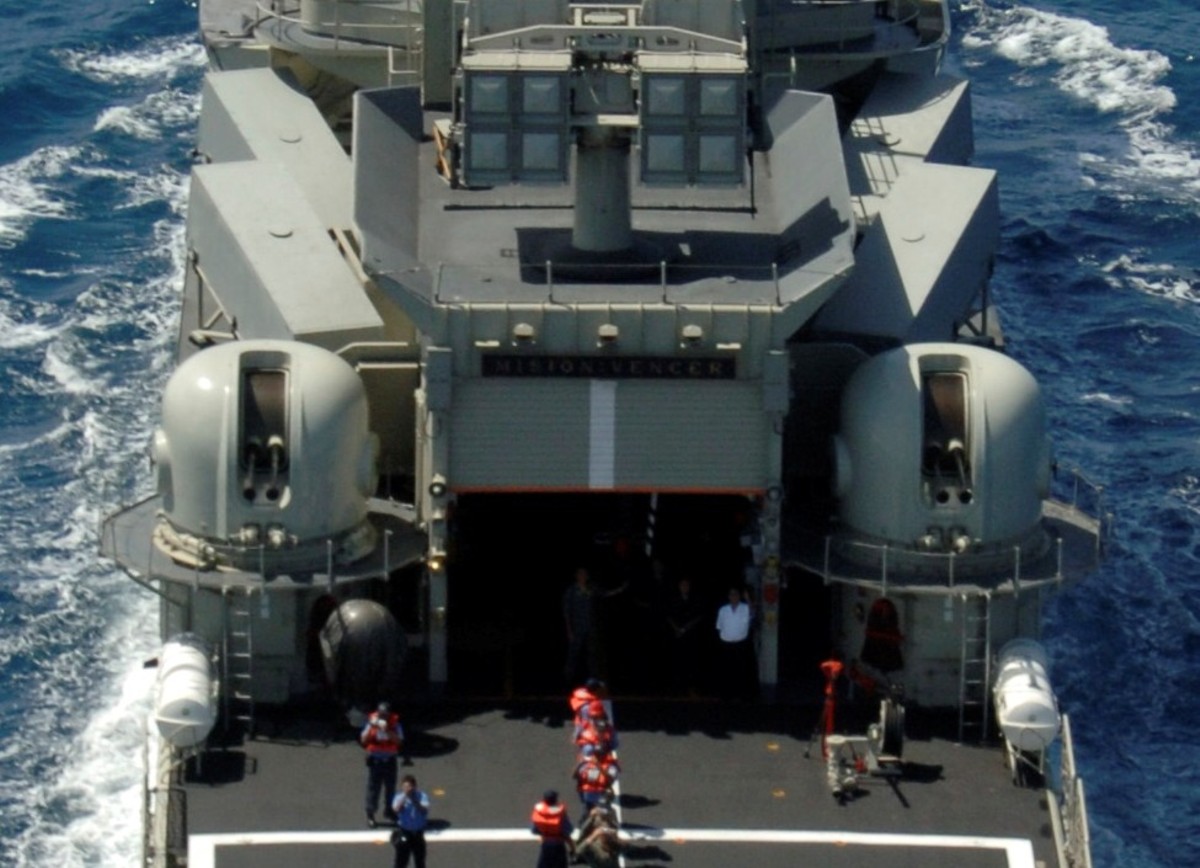 oto melara breda 40/l70 dardo close-in weapon system ciws 40mm 70-caliber twin navy ship 14