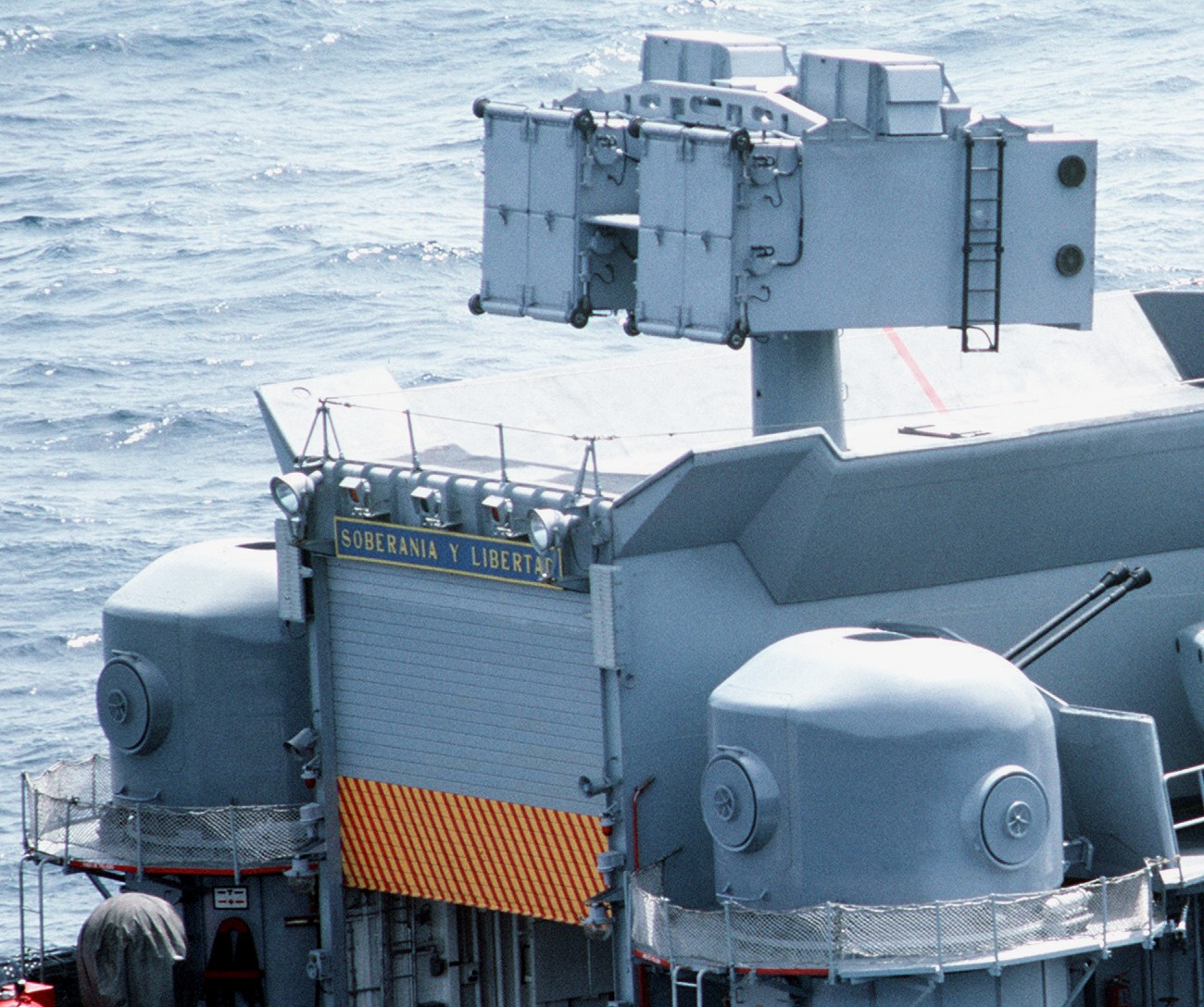 oto melara breda 40/l70 dardo close-in weapon system ciws 40mm 70-caliber twin navy ship 15