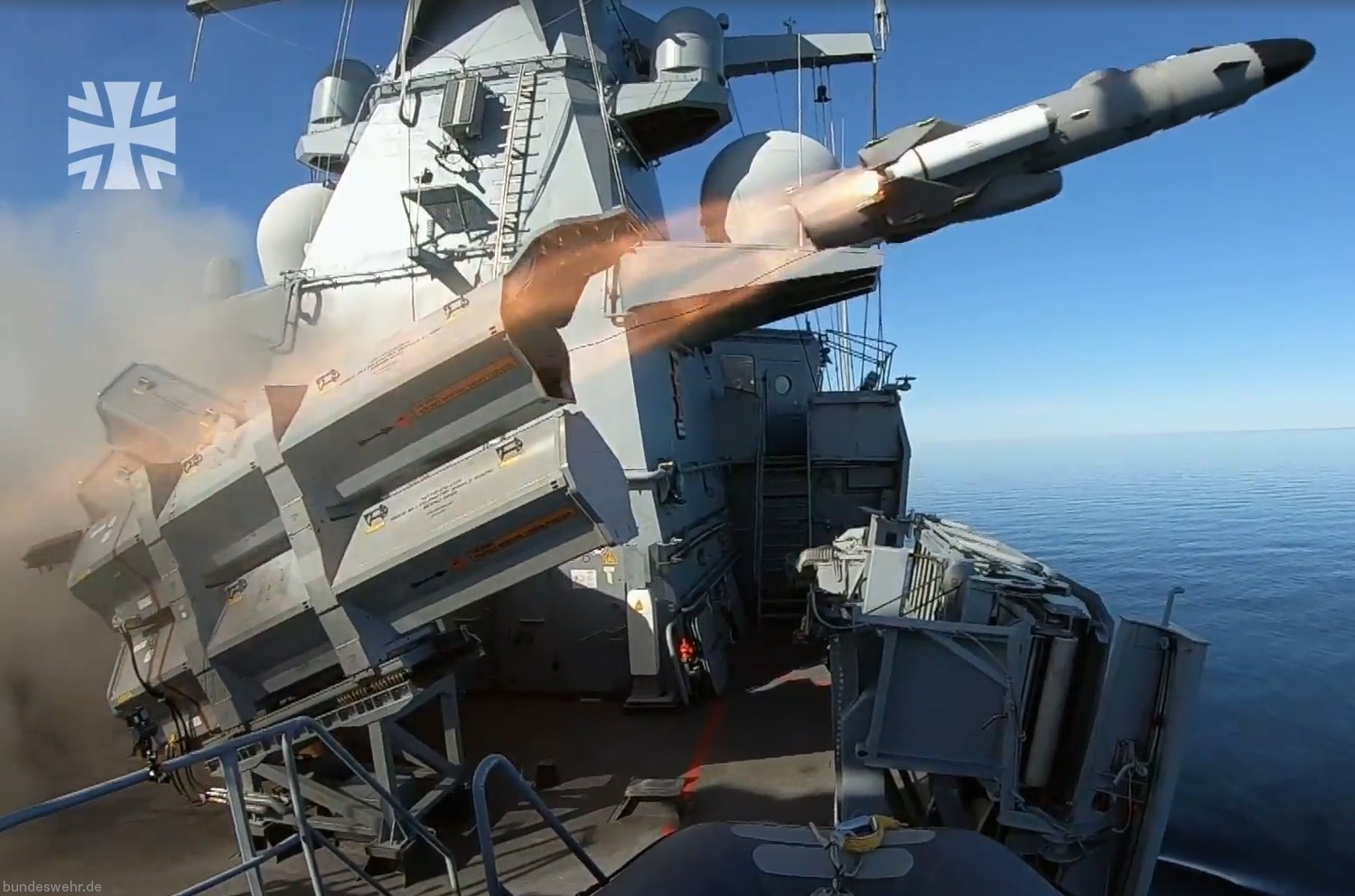 rbs-15 robotsystem anti-ship ssm land-attack missile saab bofors diehl mk.3 mk.4 gungnir german navy k130 braunschweig corvette 06