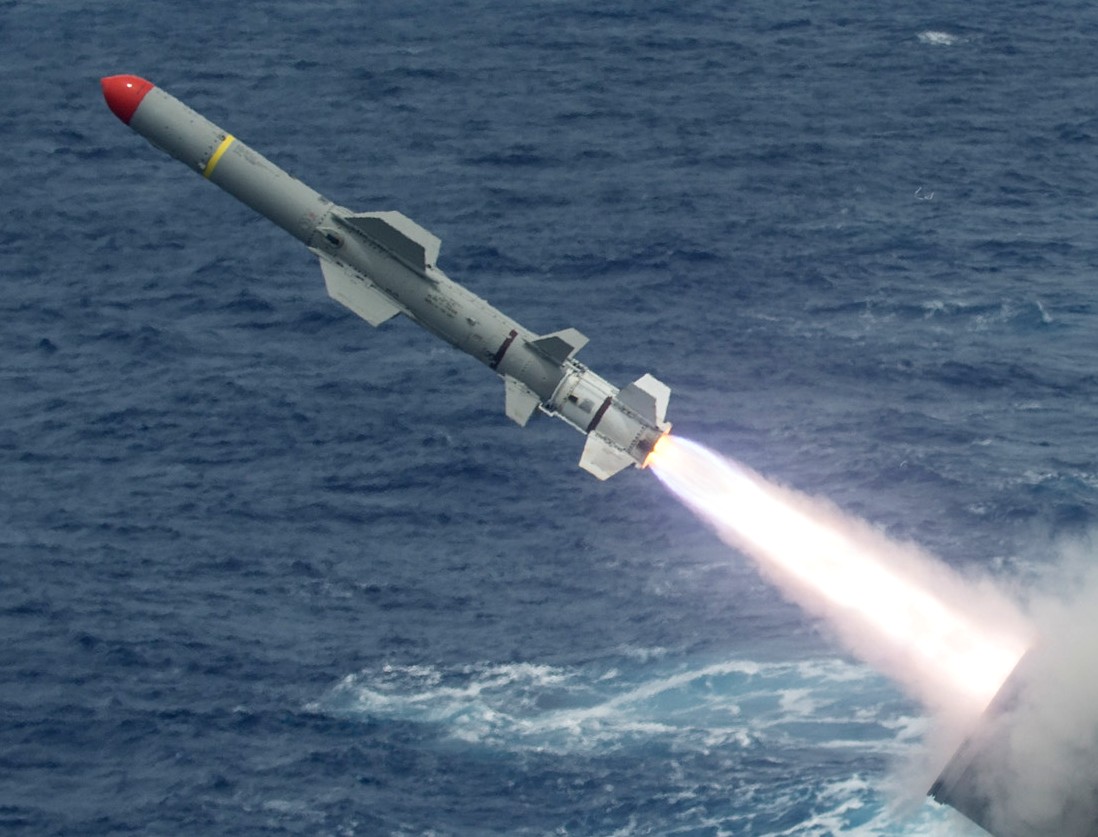 rgm-84 harpoon ssm anti ship missile mk-141 missile launcher 29