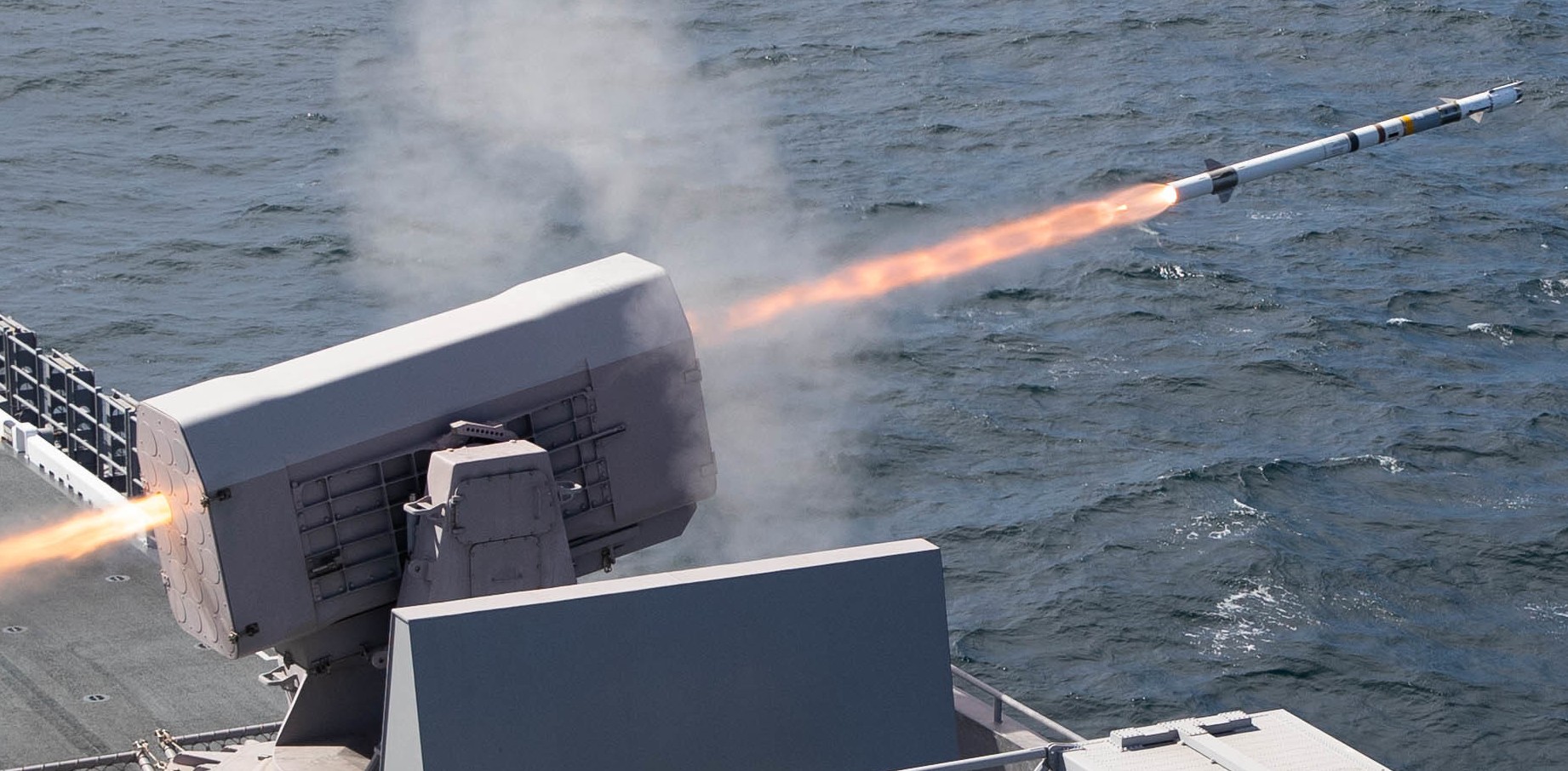 rim-116 rolling airframe missile ram ciws mk.49 launching system mk.31 gmws 46