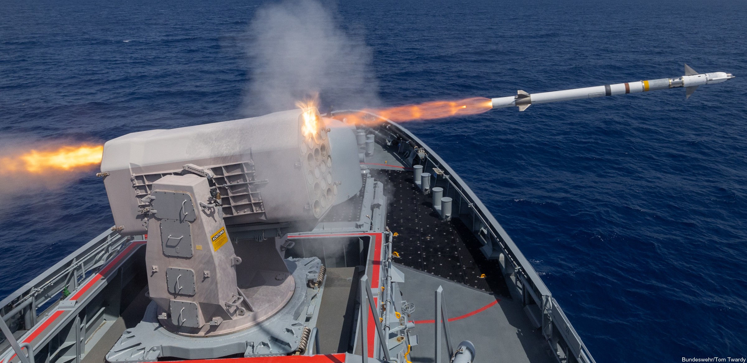 rim-116 rolling airframe missile ram ciws mk.49 launching system mk.31 gmws 50