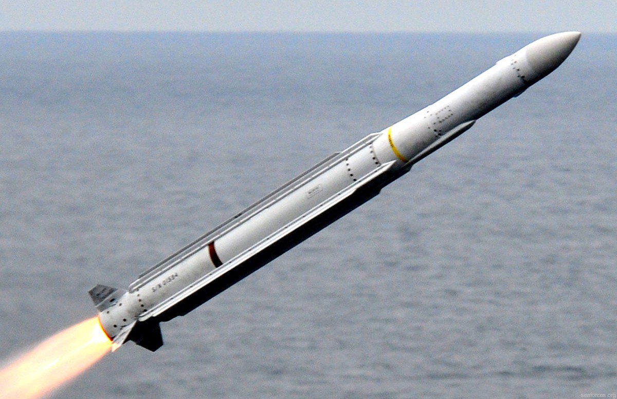 rim-162 evolved sea sparrow missile essm raytheon navy 02x