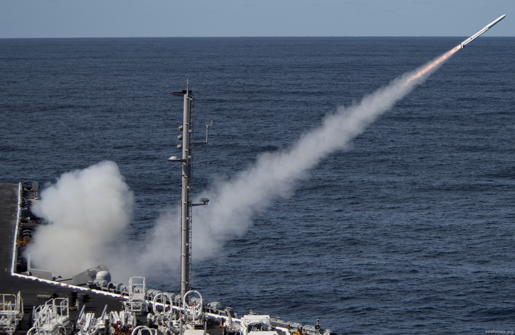 rim-162 evolved sea sparrow missile essm navy 29
