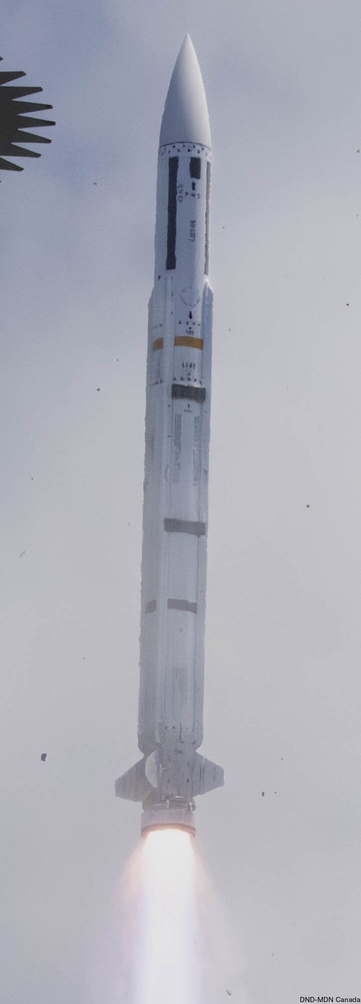 rim-162 essm evolved sea sparrow missile sam point area defense halifax class frigate canadian navy 50