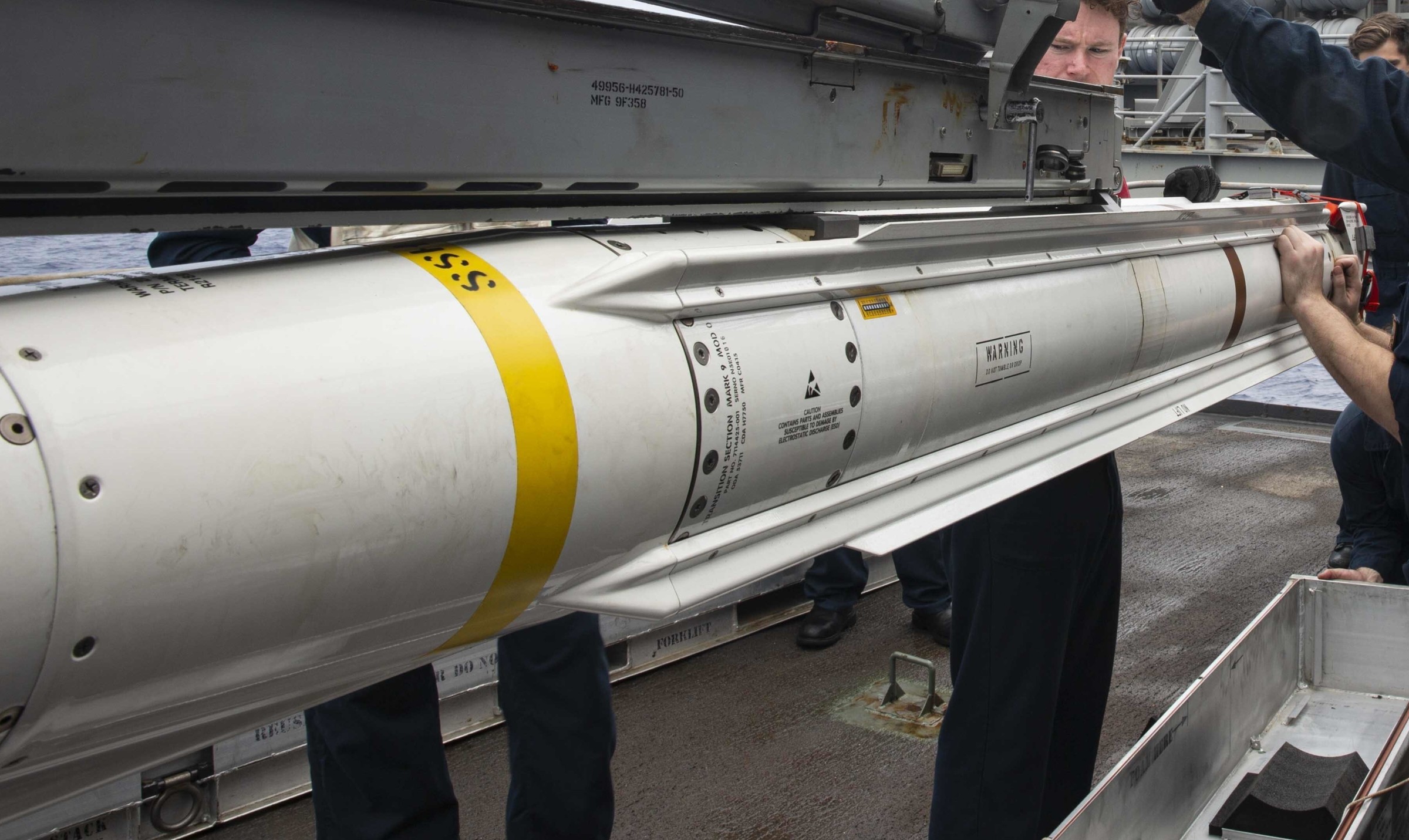 rim-162 essm evolved sea sparrow missile sam point area defense 61
