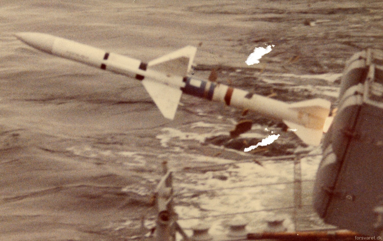 rim-7 sea sparrow missile nato nssm sam bpdms nato 50