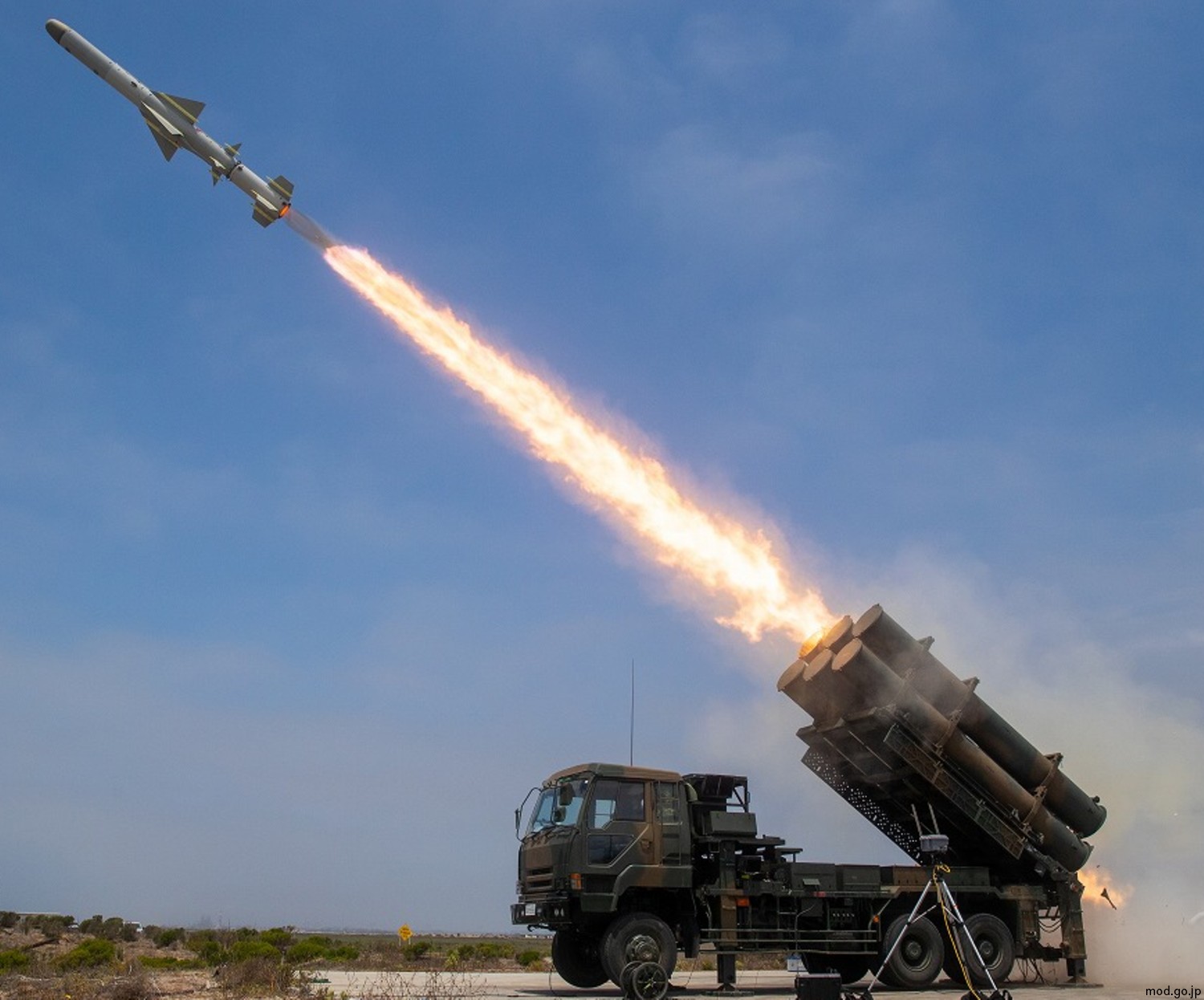 type 88 ssm-1 anti ship missile surface japan ground self defense force truck jgsdf 03