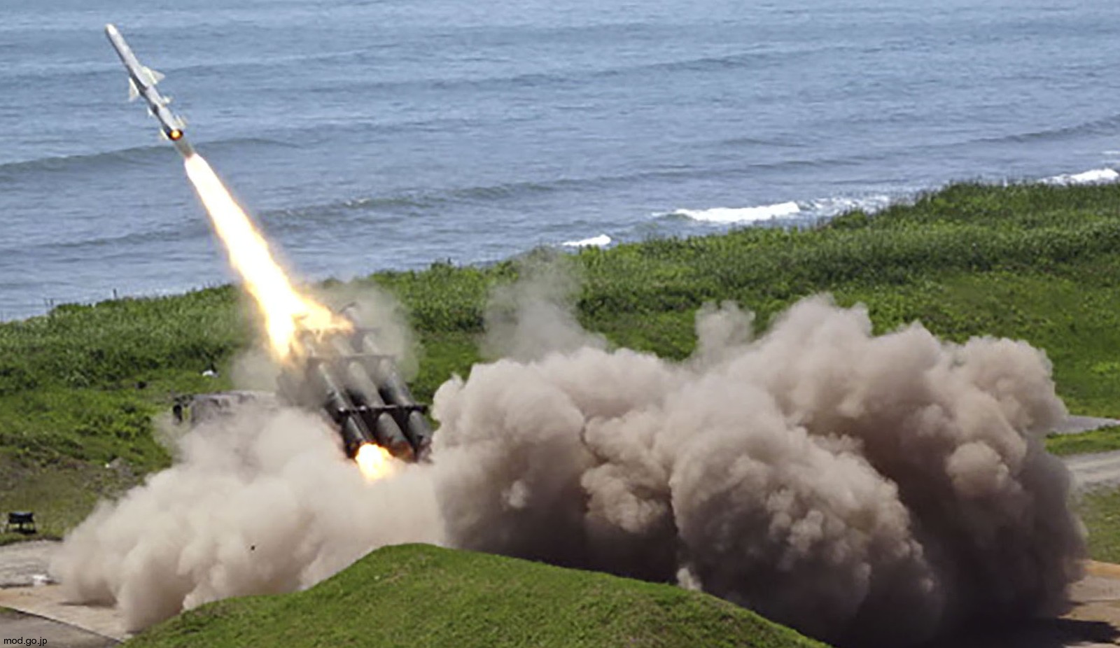 type 88 ssm-1 anti ship missile surface japan ground self defense force truck jgsdf 05